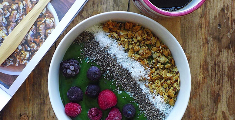 Banana Avocado Smoothie Bowl