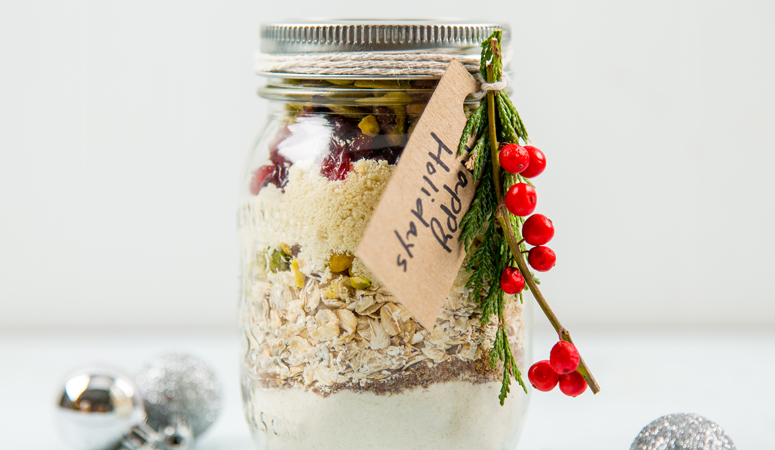 Mason Jar Gifts: Cranberry Pistachio Cookies